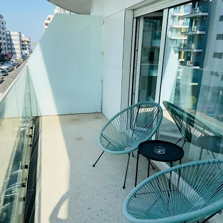 White Tower 202 Studio Mamaia