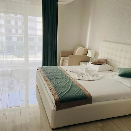 White Tower 202 Studio * Mamaia